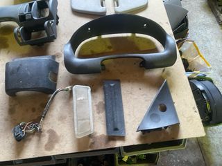 Peças Opel Astra F, grelhas, botões, palas de sol