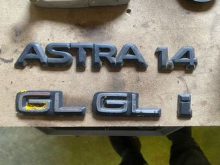 Peças Opel Astra F, grelhas, botões, palas de sol