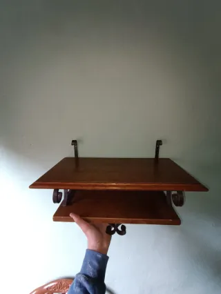 Scaffalatura in Legno e Ferro Battuto