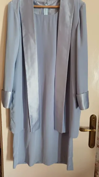 Conjunto vestido y guardapolvo azul