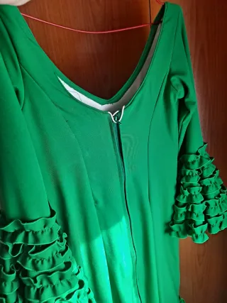 Traje de Flamenca verde con volantes