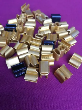 Clip de cola para aves