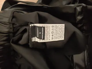 Pantalones cargo Shein efecto piel Talla L