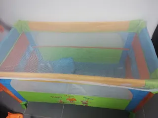 Parque para bebés fácil de instalar