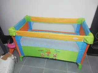 Parque para bebés fácil de instalar