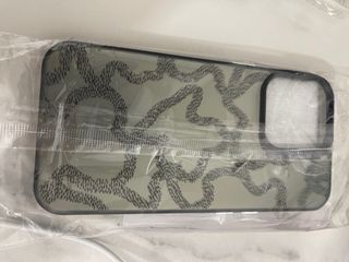 Funda iPhone 13 Pro Oso Negro Brillante