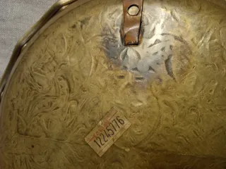 PLATO TURCO de metal dorado grabado