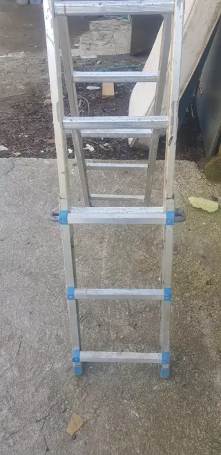 Escalera extensible de aluminio