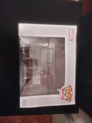 Funko Pop Avengers Tower & Iron Man 35