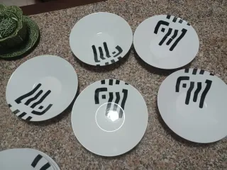 Conjunto de 11 Pratos Chillida Leku