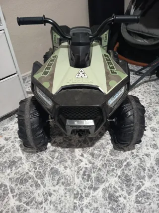 Moto eléctrica infantil Feber