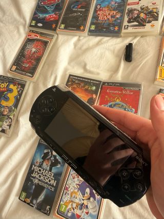Consola PSP Negra + 12 Juegos