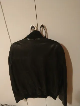 Chaqueta de piel negra unisex