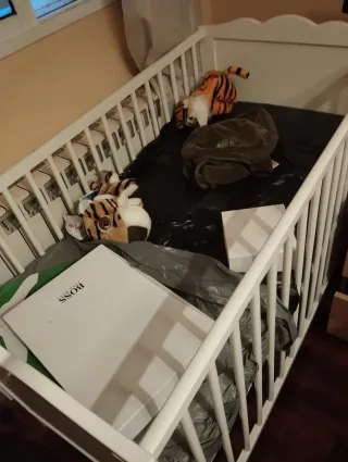 Cuna IKEA con colchón