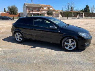 Opel Astra h gtc  2006