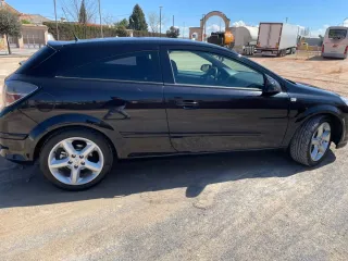 Opel Astra h gtc  2006