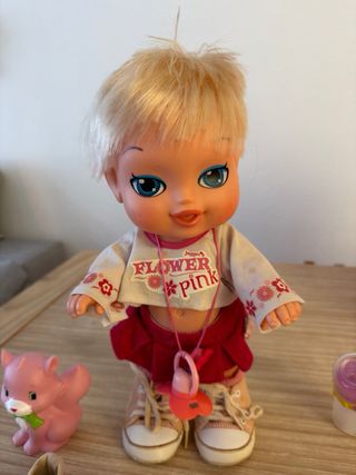 Muñeca Flower Pink con accesorios