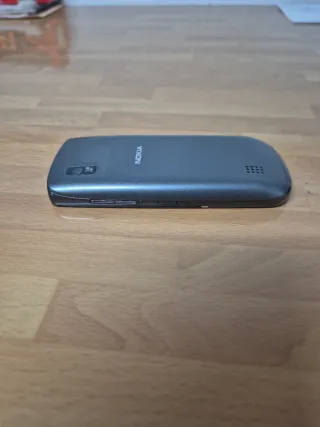 Teléfono Móvil Nokia Asha 300