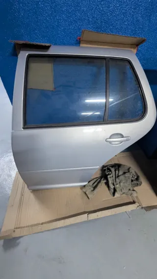 Puerta Trasera Izquierda Golf 4