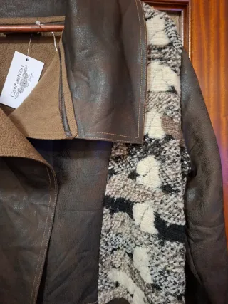 Abrigo vintage marrón y multicolor