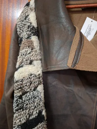 Abrigo vintage marrón y multicolor