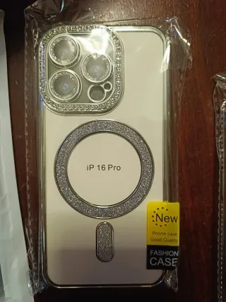 2 Cover iPhone 16 Pro Glitter