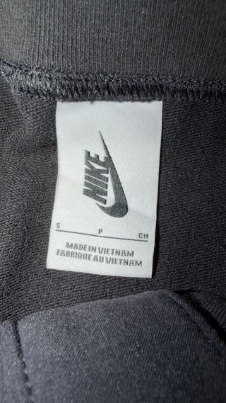 Falda Nike Negra Cremallera Frontal