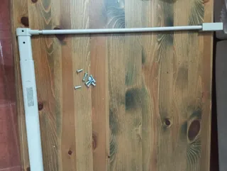 Barra colgante armario perchas metal beige