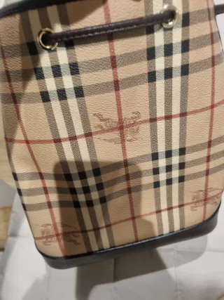 Bolso Burberry Clásico Cuero Marrón