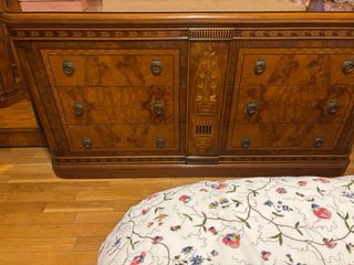 Cómoda de madera de roble