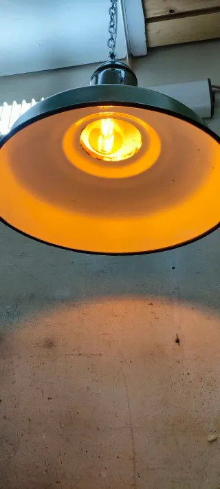 Lámpara Industrial Antigua Verde