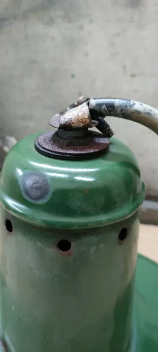 Lámpara Industrial Antigua Verde