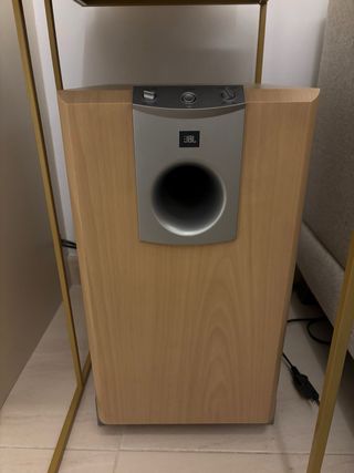 Sistema de Sonido JBL y Harnan Kardon