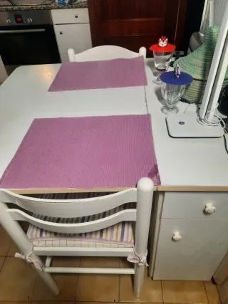 Mesa de cocina plegable con 4 sillas