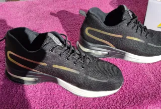 Zapatos de trabajo hombre negros y dorados