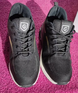 Zapatos de trabajo hombre negros y dorados