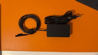 Surface Pro 8 i7 16GB 1TB + Accesorios