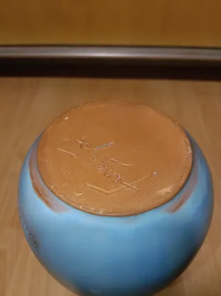 Jarrón de cerámica esmaltado azul cielo