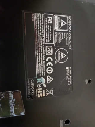 Portátil gaming marca clevo