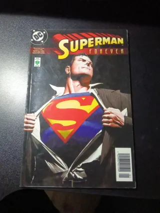 Cómic Superman Forever.