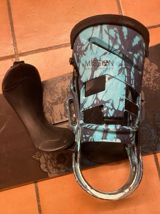 Snowboard Burton Process Off-Axis Mission bindings