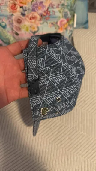 Gorra Lacoste Diseño Geométrico Azul/Gris