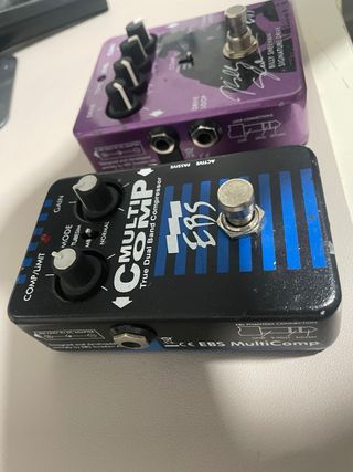 Pedal Bajo EBS MultiComp y Billy Sheehan drive