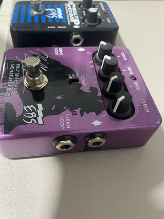 Pedal Bajo EBS MultiComp y Billy Sheehan drive