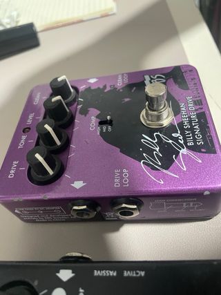 Pedal Bajo EBS MultiComp y Billy Sheehan drive