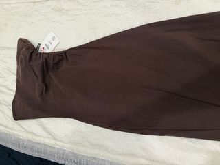 Vestido castanho comprido