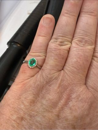 Anillo Oro 18k Esmeralda y Diamantes