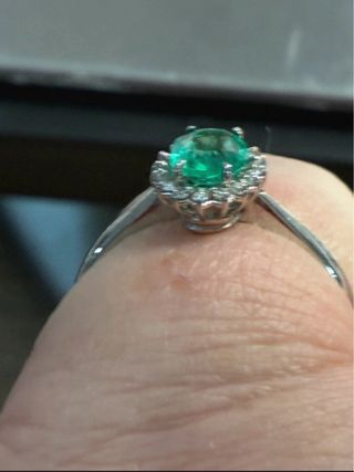 Anillo Oro 18k Esmeralda y Diamantes