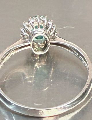 Anillo Oro 18k Esmeralda y Diamantes