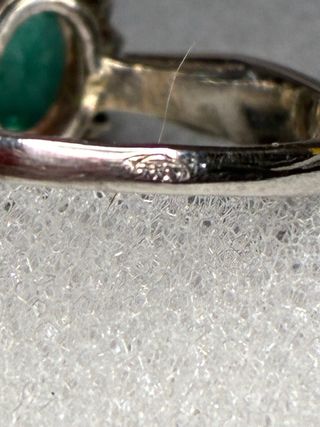 Anillo Oro 18k Esmeralda y Diamantes